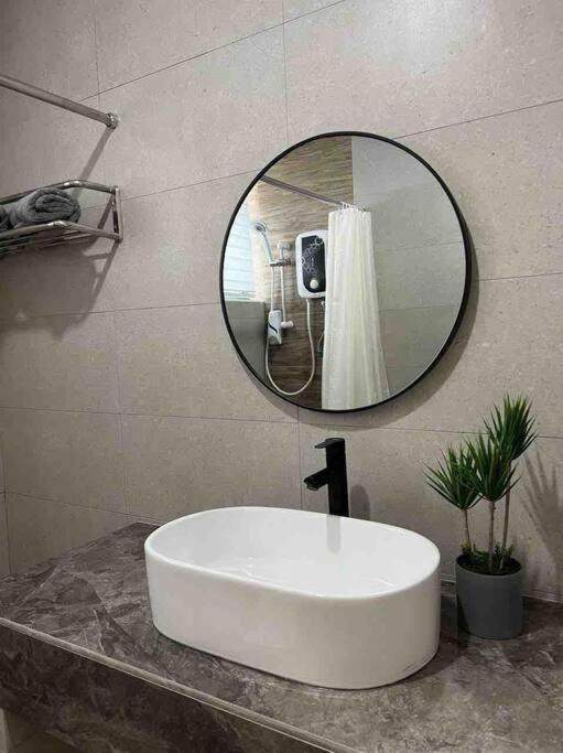 2 Bedroom Apartment Next To Historical Spots Malacca Ngoại thất bức ảnh